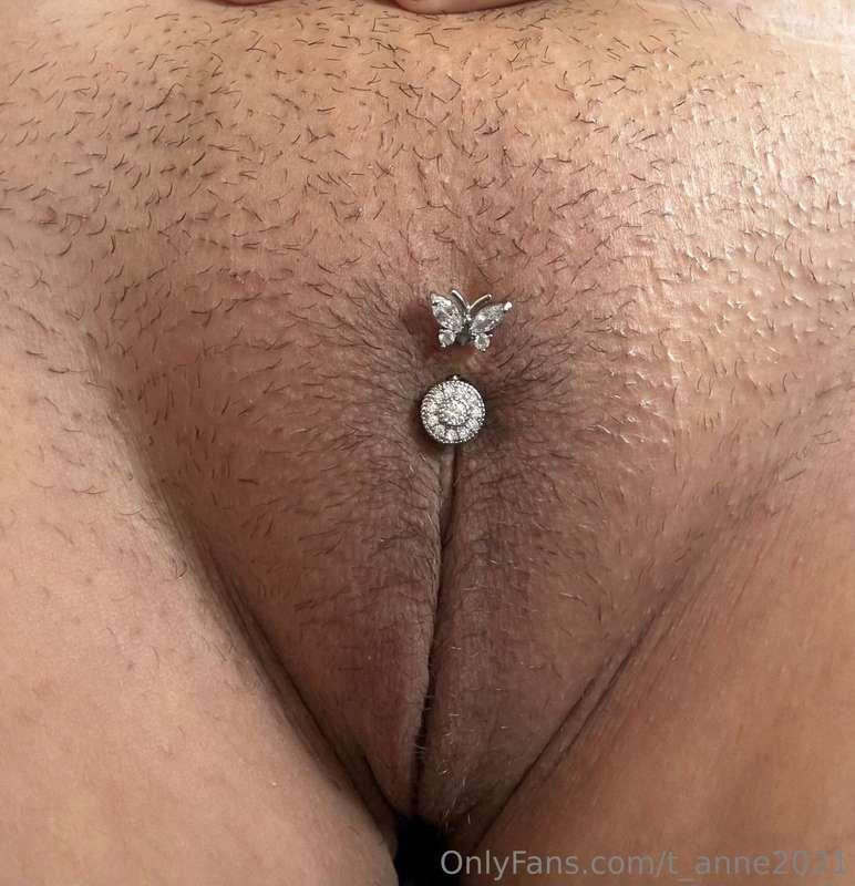 New jewellery for my pussy 💎 how pretty! 😍