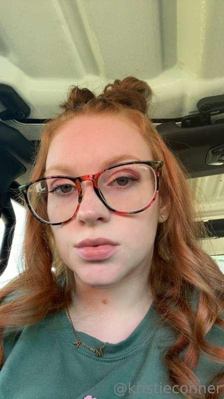 #Slut 🙄👀