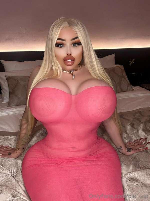 Undress me baby😋