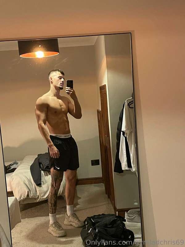 gymladchris69 image #0