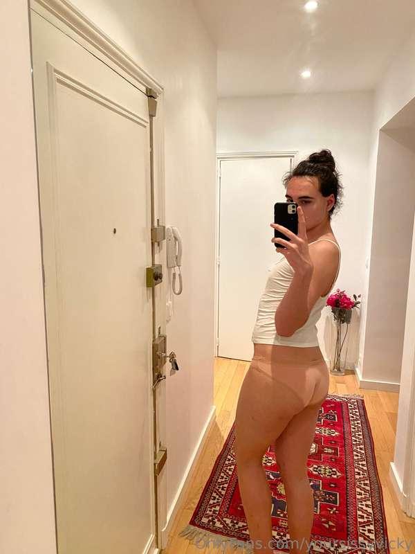 yoursissyvicky image #1