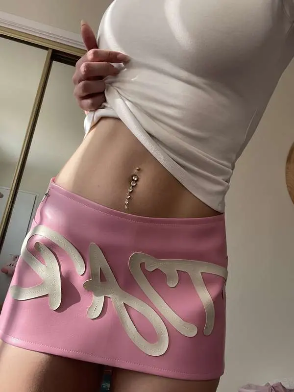 want me to take it off? 💕 dm me
