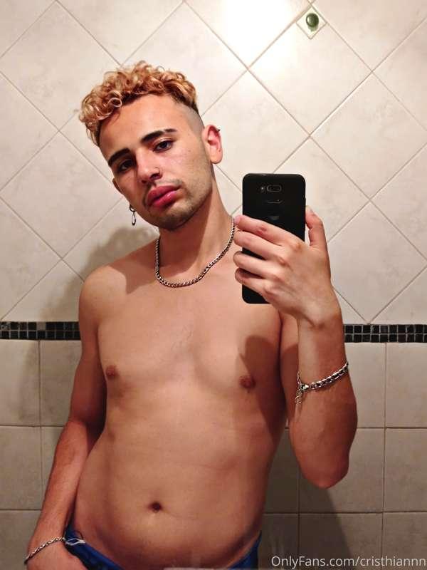 Hey, hola, ¿te gustaría ver un poco más de esto? Tengo conte..