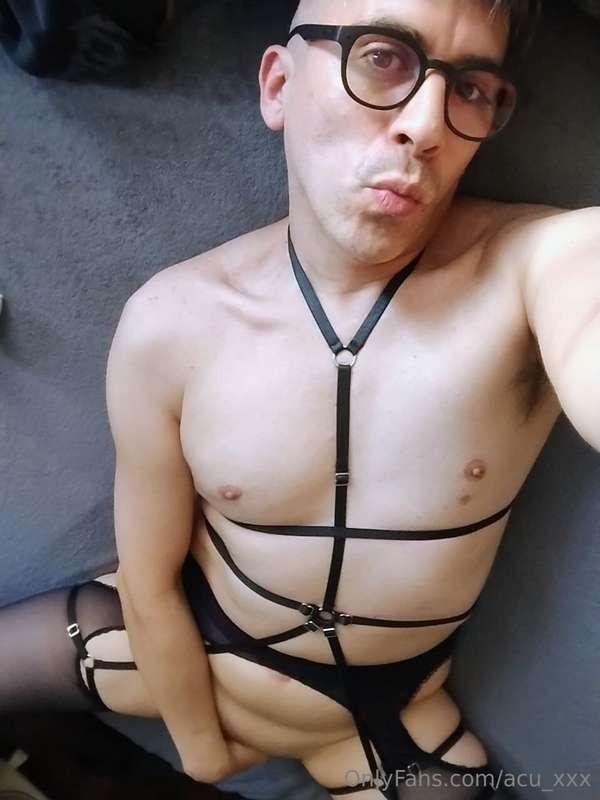 Hi, Im Æther Draco.Fetish & Kinky Male.Checky my site  for e..