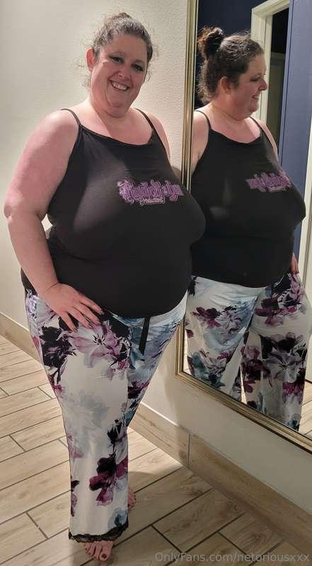 @joyfulgirl_bondage rockin' my brand! Thank you for the supp..