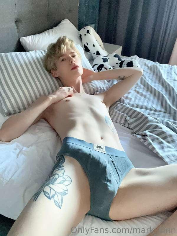 dreaming of someone to brighten up this morning