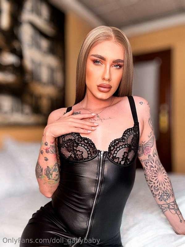 @tsblondepaulaThink you can handle watching me enjoy every s..