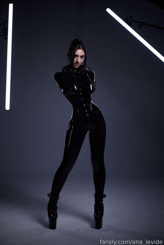 ana_levide image #125