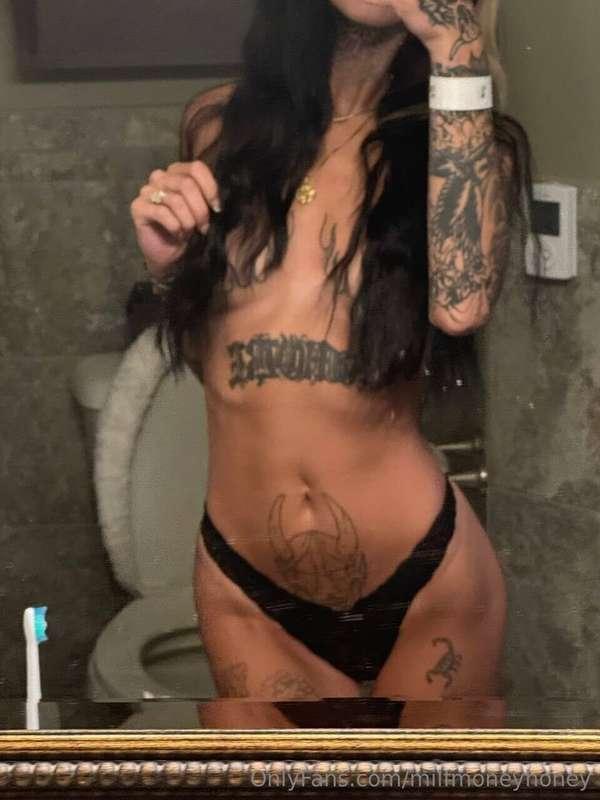 Bored and horny 😈