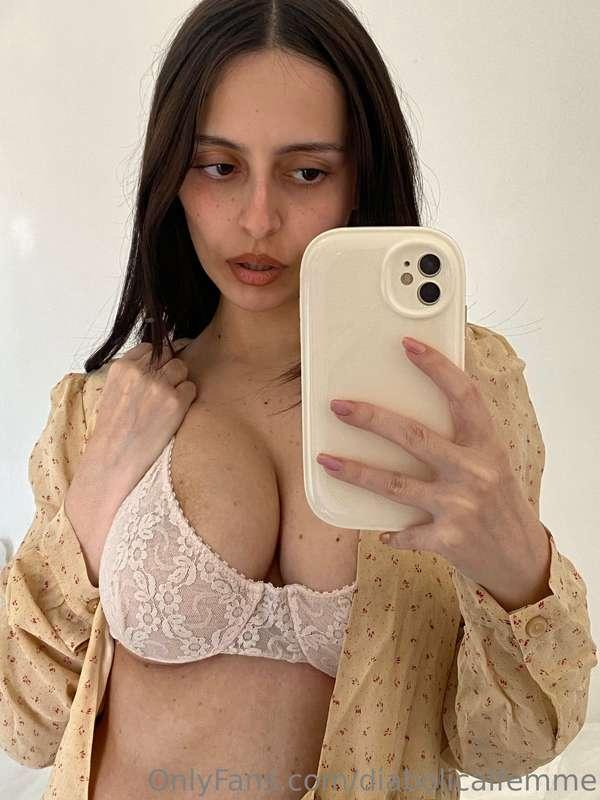 happy easter loves :) thank you for your support ily 🎀🫶🏼