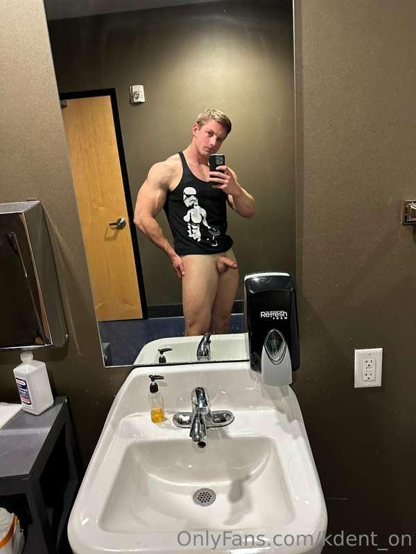 catch me in the gym restroom…and breed my hole