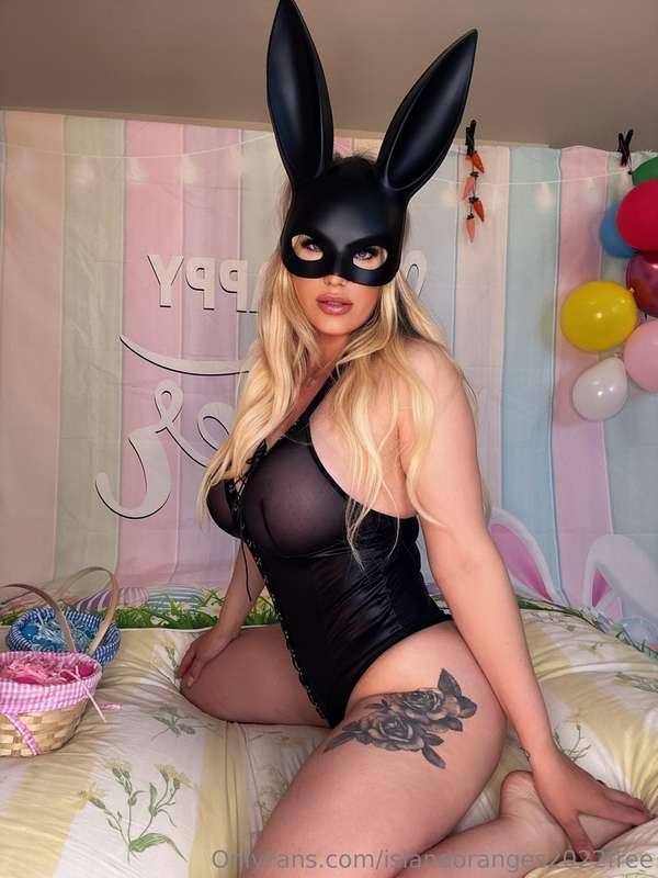 Head to my DMs and see how fast you can turn me on 😇