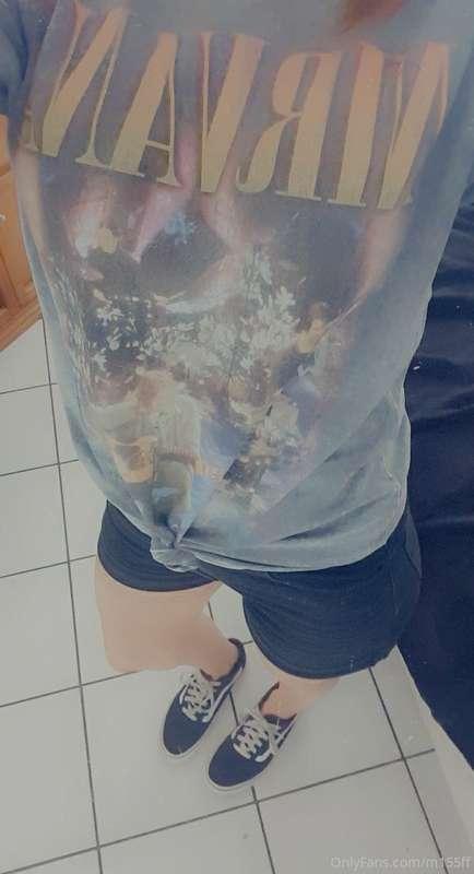 Ever wondered about my daily style? Well here it is, shorts,..