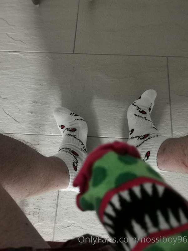 Mr. sock was helping.. 😋