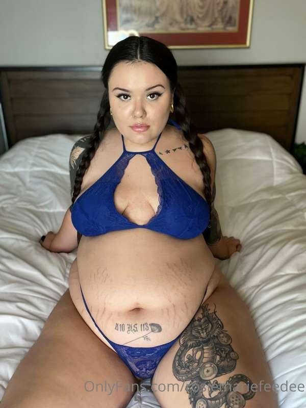POV ; You got me with my legs spread open on your bed… what ..