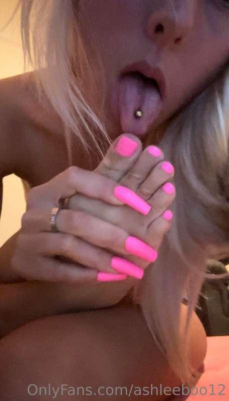 If you love feet then I’m perfect for you my toes are always..