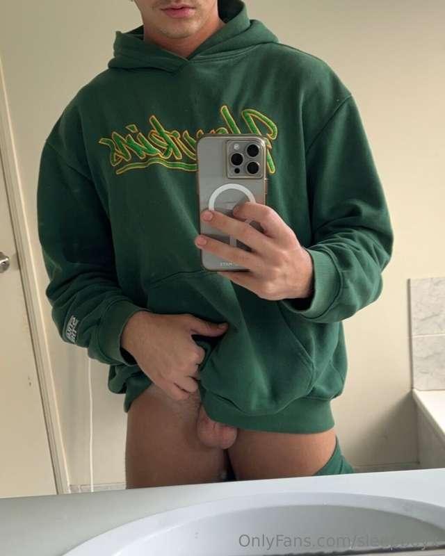who wants to lick them first 👅😛