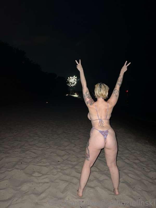 🎆👙
