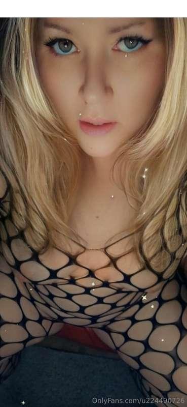 I'm offering girlfriend experience. Do u want me to be your ..