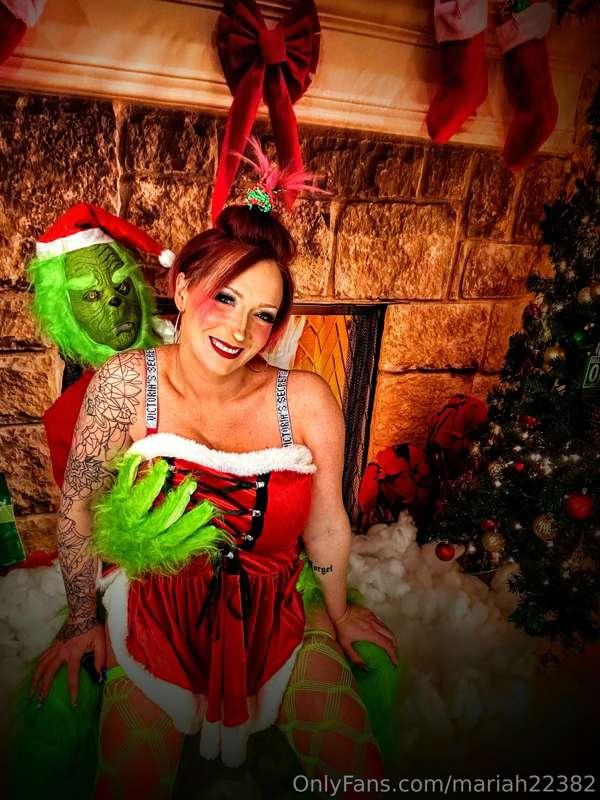 Merry Grinchmas!! I had to sneak down to Whoville and remind..