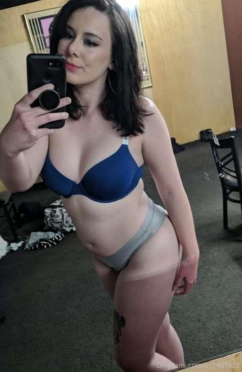 <3