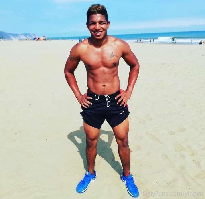 😍😍😍what is better 🤔🏖🌊🕵 give me tips 💰 so I can upload more c..