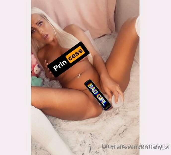 #ad
You have to check out @brittany_of this slutty 𝐌𝐈𝐋𝐅 righ..