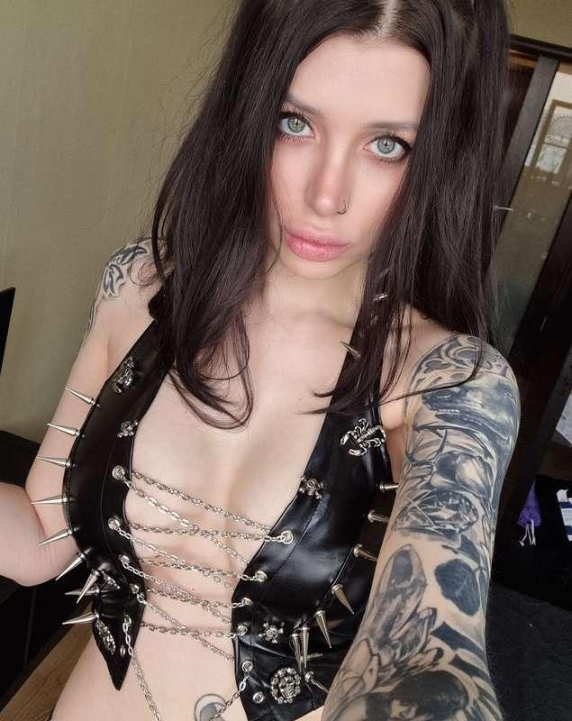 🌼 Good morning, im horny and you? 🥵


#tattoo #bigtits #tits #bigboobs #bigtitties #largetits #boobs #brunette #blueeyes