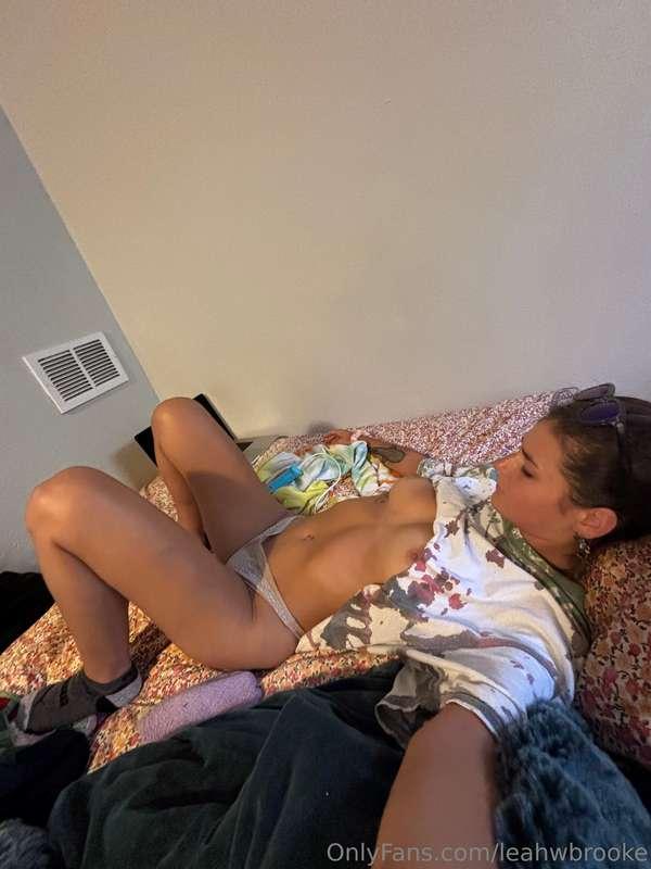 Check your DMs for a NEW CUMMING VIDEO 😘🔥❤️