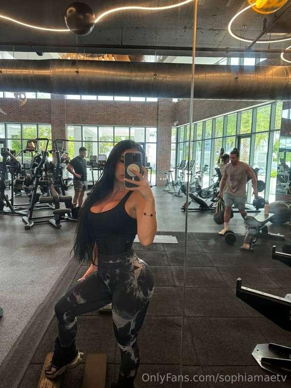 Do you train on Saturdays too?😉