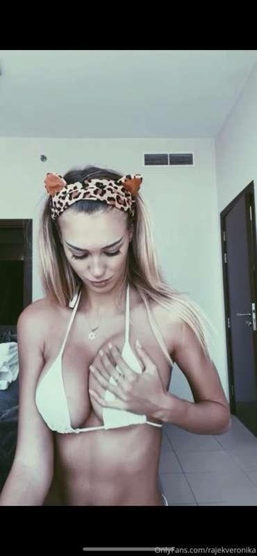 Meow . he he 😋😻