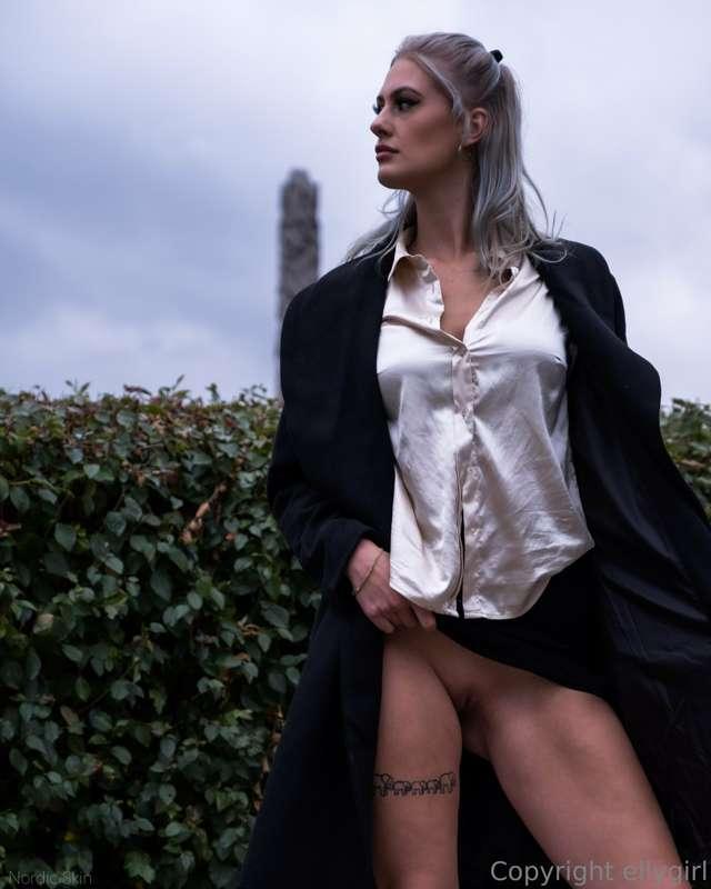 Get under my skirt 😈
