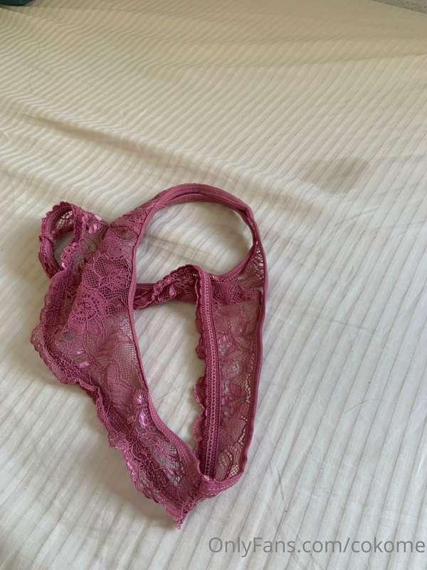 Panties out 😈🔥