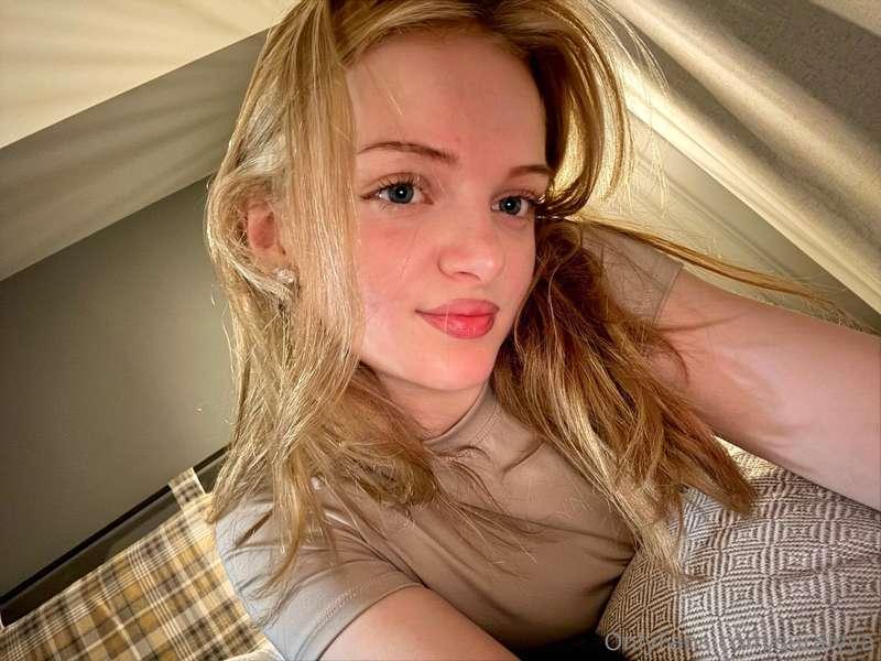 Tu veux voir ce que je porte plus bas ? 😳