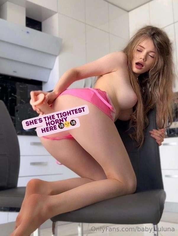 ⭐️ Subscribe FREE only NOW ⭐️ She broke up with her boyfrien..