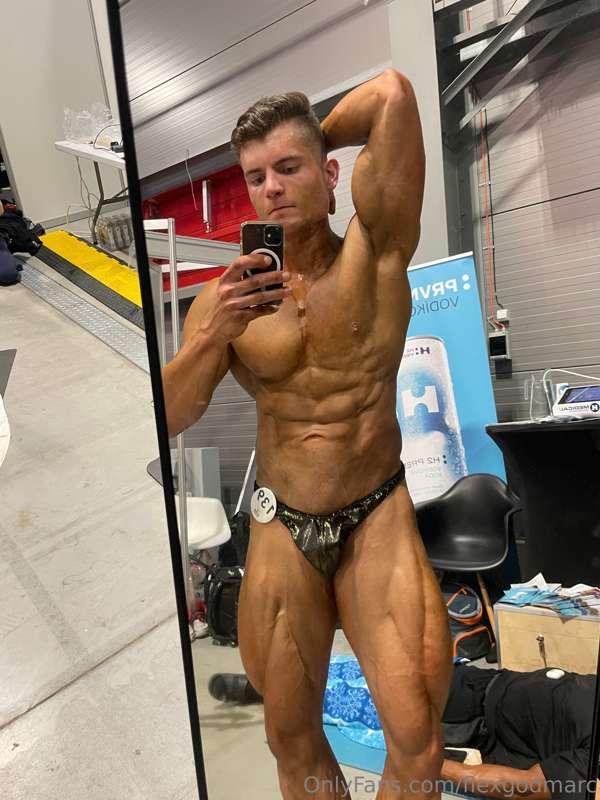 Shredded muscle god😈