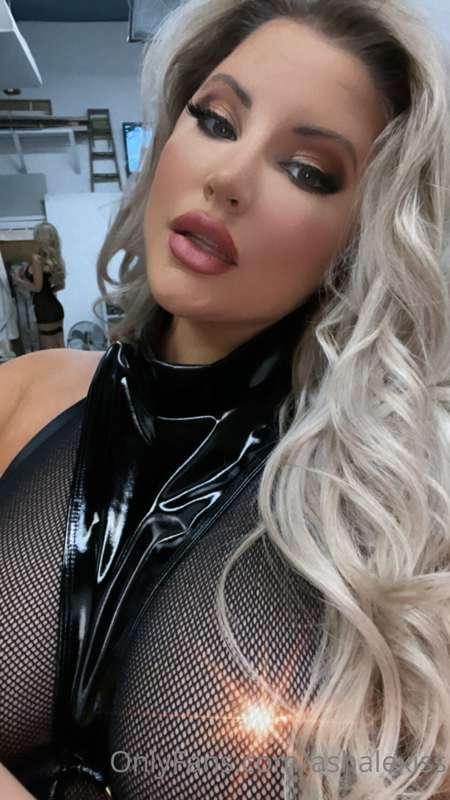 ashalexiss main image