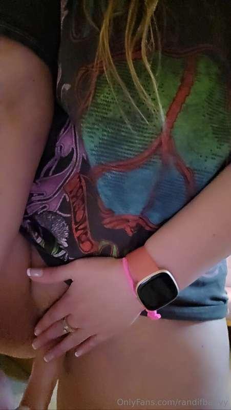 Watch me put it inside me 😘
