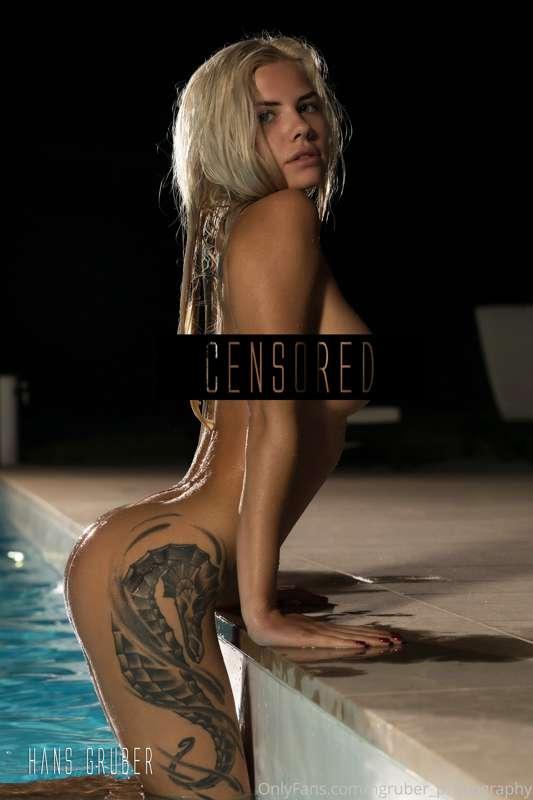 Another set of Natalee.007 ! Natalee at night at the pool.
1..