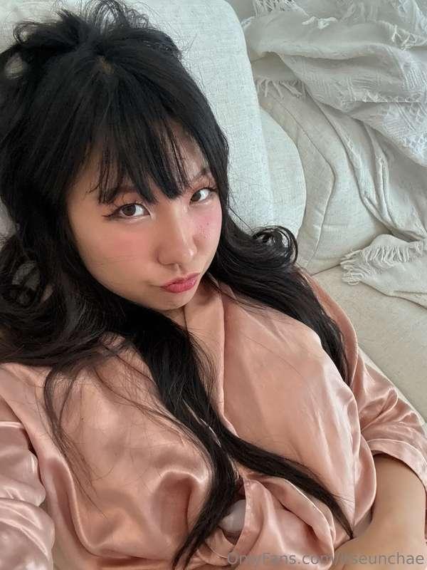 Pouting cause you're not in my dms rn 🥺