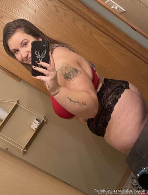 38E
Curvy 🧍‍♀️
Big ass 🍑

Taking requests all the time
Check..
