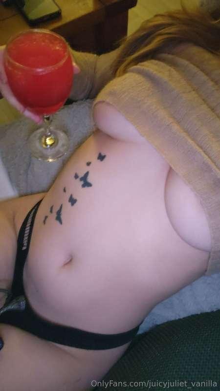 40% OFF my VIP PAGE for the next month in honor of the UPCOM..