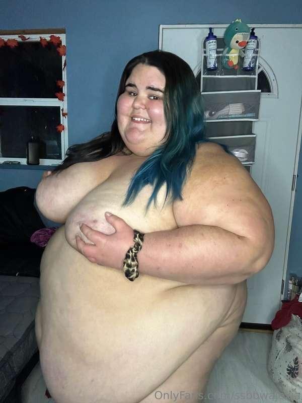 I wish you were here lovin up on me 😘