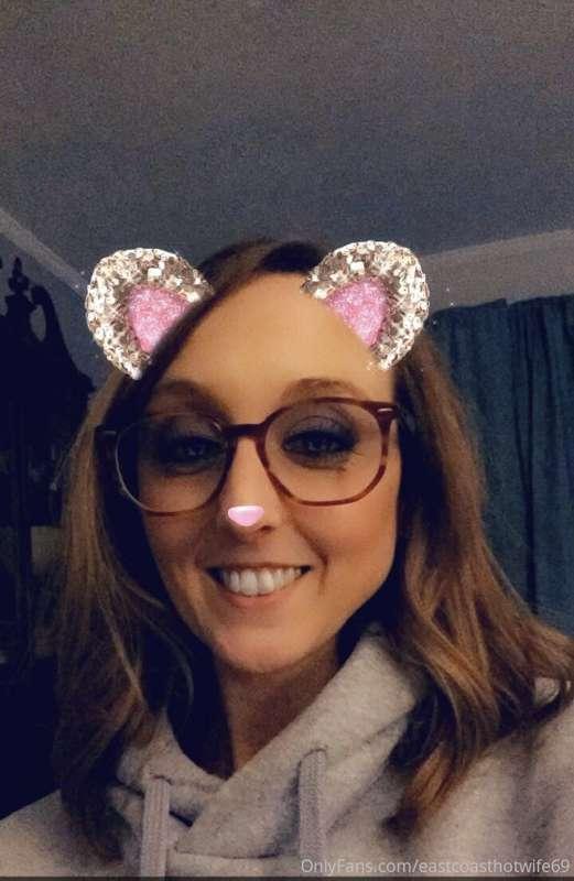 Good morning, lovelies! How's your day going?? Im still tryi..