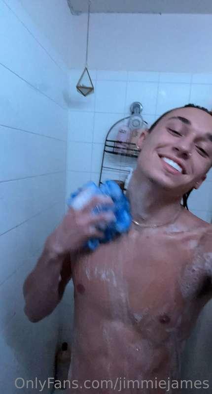 Ever had sex in the shower? 😏🚿