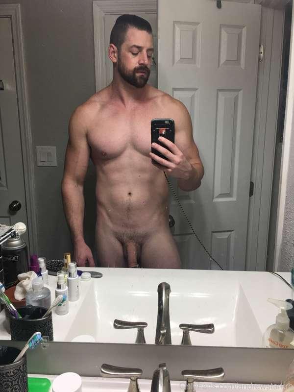 Can’t keep my clothes on 😉