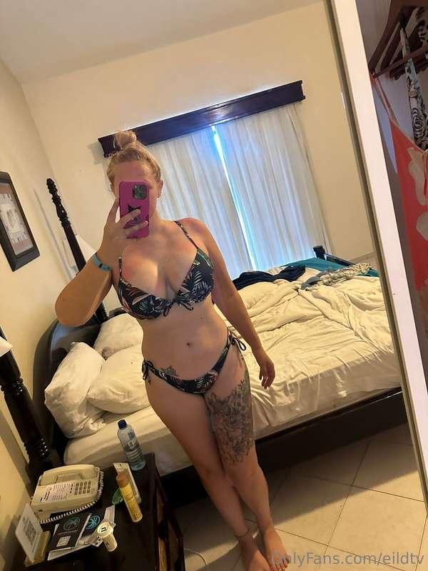 Sending a 2 min video featuring this bikini on and off FOR F..