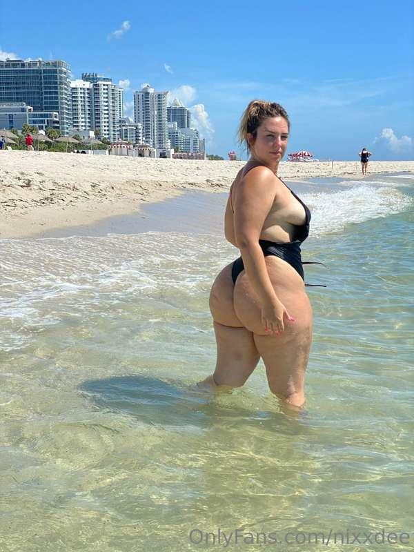 nixxdee image #0