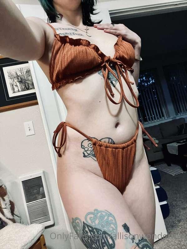 Got a new swim suit 👀💕 What do you guys think???