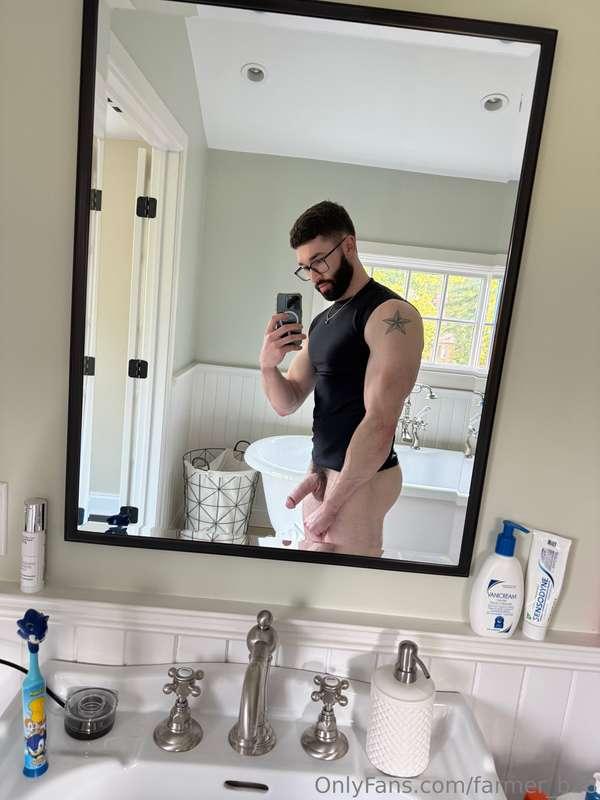 New vid coming this week 😏🍆. If there’s a vid you want and d..